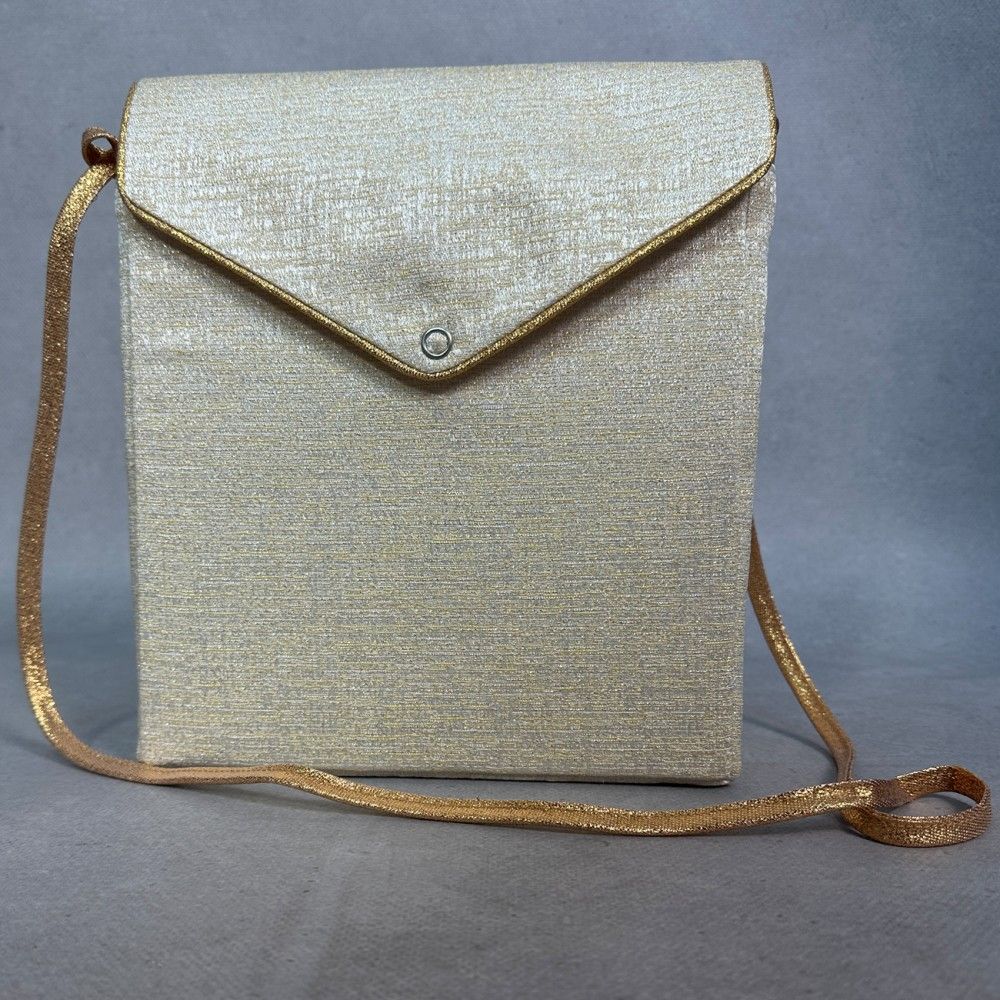 Bursa haftowana IHS - złota (D) - BURSY, ZESTAWY DO CHORYCH - zdjęcie 3 - Bursa haftowana IHS - złota (D)