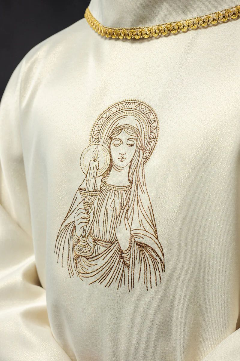 Ornat z haftowanym wizerunkiem Matki Boskiej Gromnicznej (116H) - Ornaty Maryjne - zdjęcie 2 - Ornat z haftowanym wizerunkiem Matki Boskiej Gromnicznej (116H)