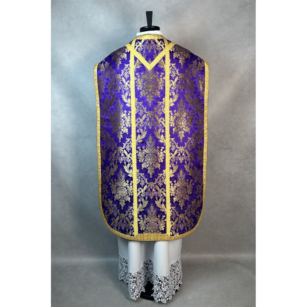 Ornat rzymski fioletowy + Stuła, Manipularz, Bursa i Welon na kielich (30K) - Ornaty rzymskie - zdjęcie 3 - Ornat rzymski fioletowy + Stuła, Manipularz, Bursa i Welon na kielich (30K)