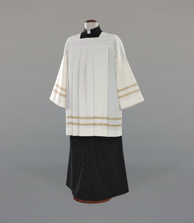 Komża kapłańska, ecru, maszynowa, złota mereżka (15) - KOMŻE I ALBY  KAPŁAŃSKIE - Nowość