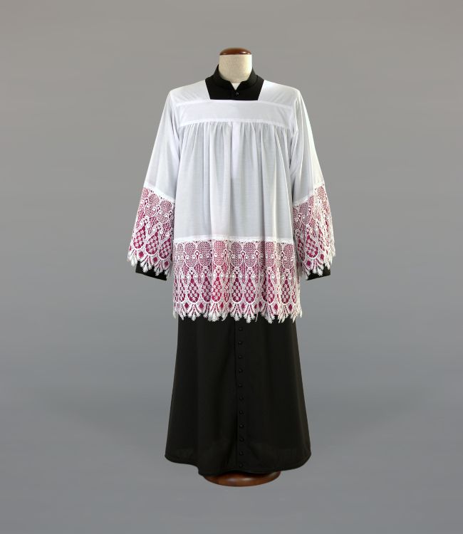 Komża kapłańska ze zdobioną bawełnianą gipiurą i podbitką kanonicką (27) - KOMŻE I ALBY  KAPŁAŃSKIE - Nowość