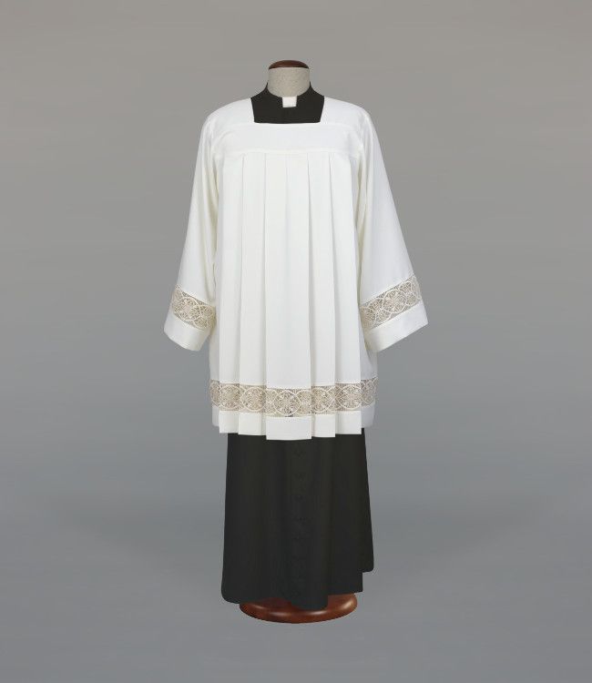 Komża kapłańska zdobiona bawełnianą wstawką (31) - KOMŻE I ALBY  KAPŁAŃSKIE - Nowość