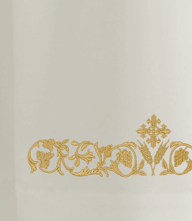 Alba kapłańska ecru, zdobiona haftem - Krój rzymski (A48) - KOMŻE I ALBY  KAPŁAŃSKIE - zdjęcie 2 - Alba kapłańska ecru, zdobiona haftem - Krój rzymski (A48)