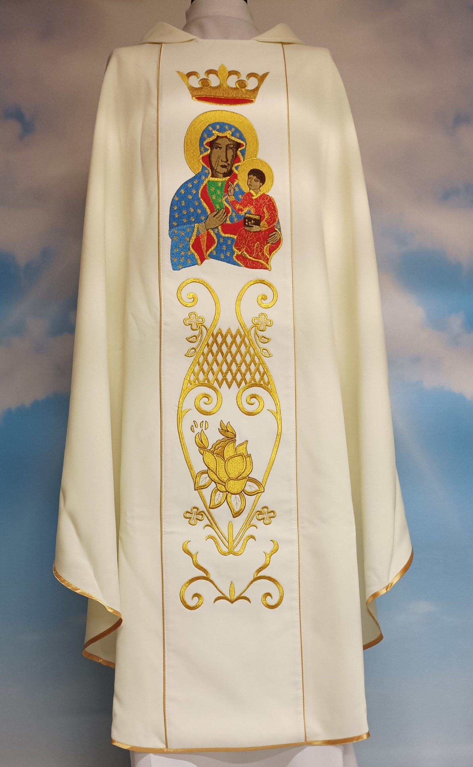 Ornat haftowany - MB Częstochowska (31) - Ornaty Maryjne - zdjęcie 2 - Ornat haftowany - MB Częstochowska (31)