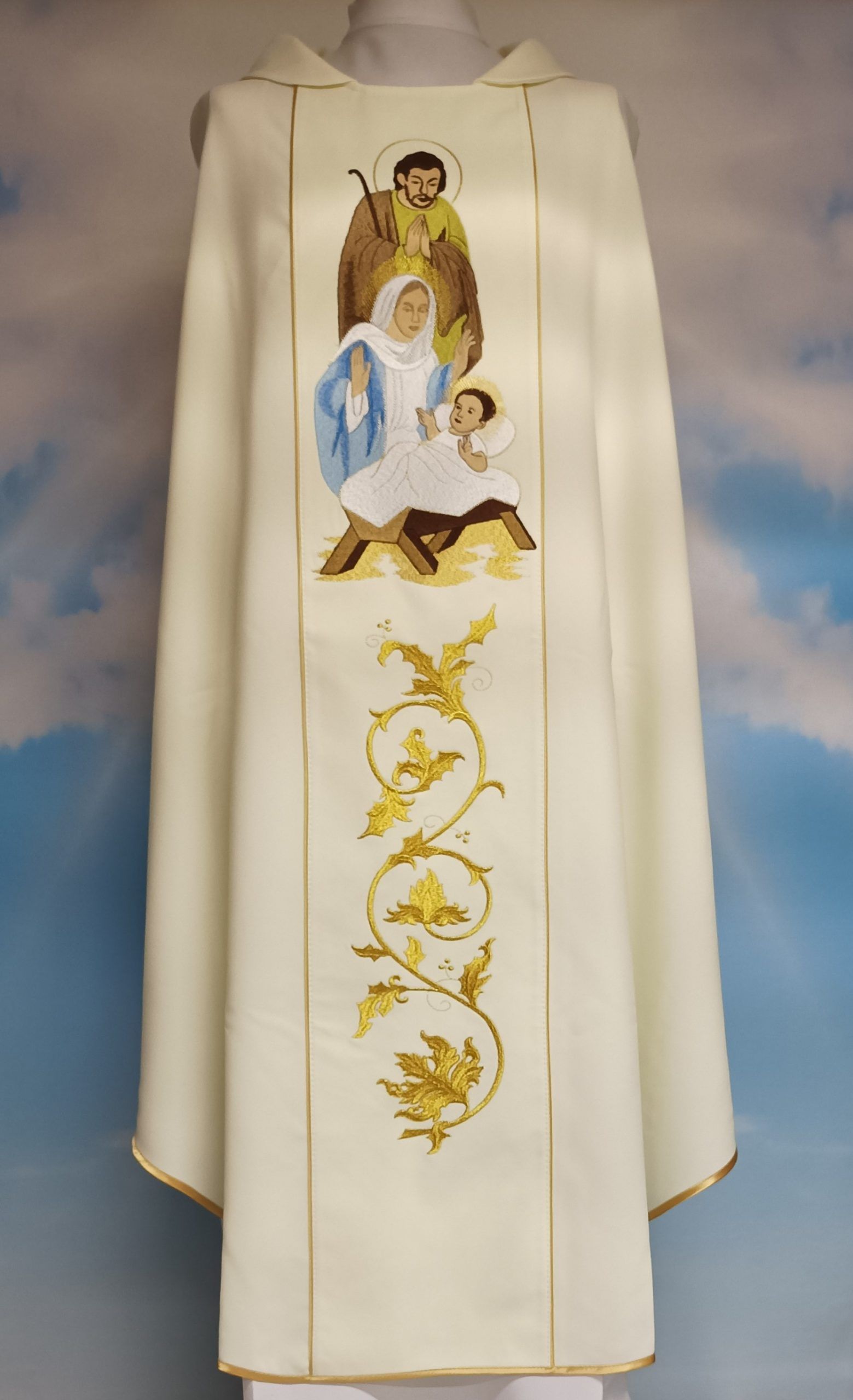 Ornat z wizerunkami Św. Rodziny - Boże Narodzenie - Ornaty maryjne - zdjęcie 2 - Ornat z wizerunkami Św. Rodziny - Boże Narodzenie