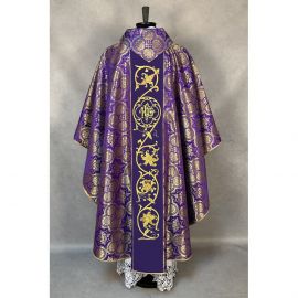 Ornat gotycki fioletowy, haftowany IHS (18K) - Ornaty fioletowe - zdjęcie 4 - Ornat gotycki fioletowy, haftowany IHS (18K)