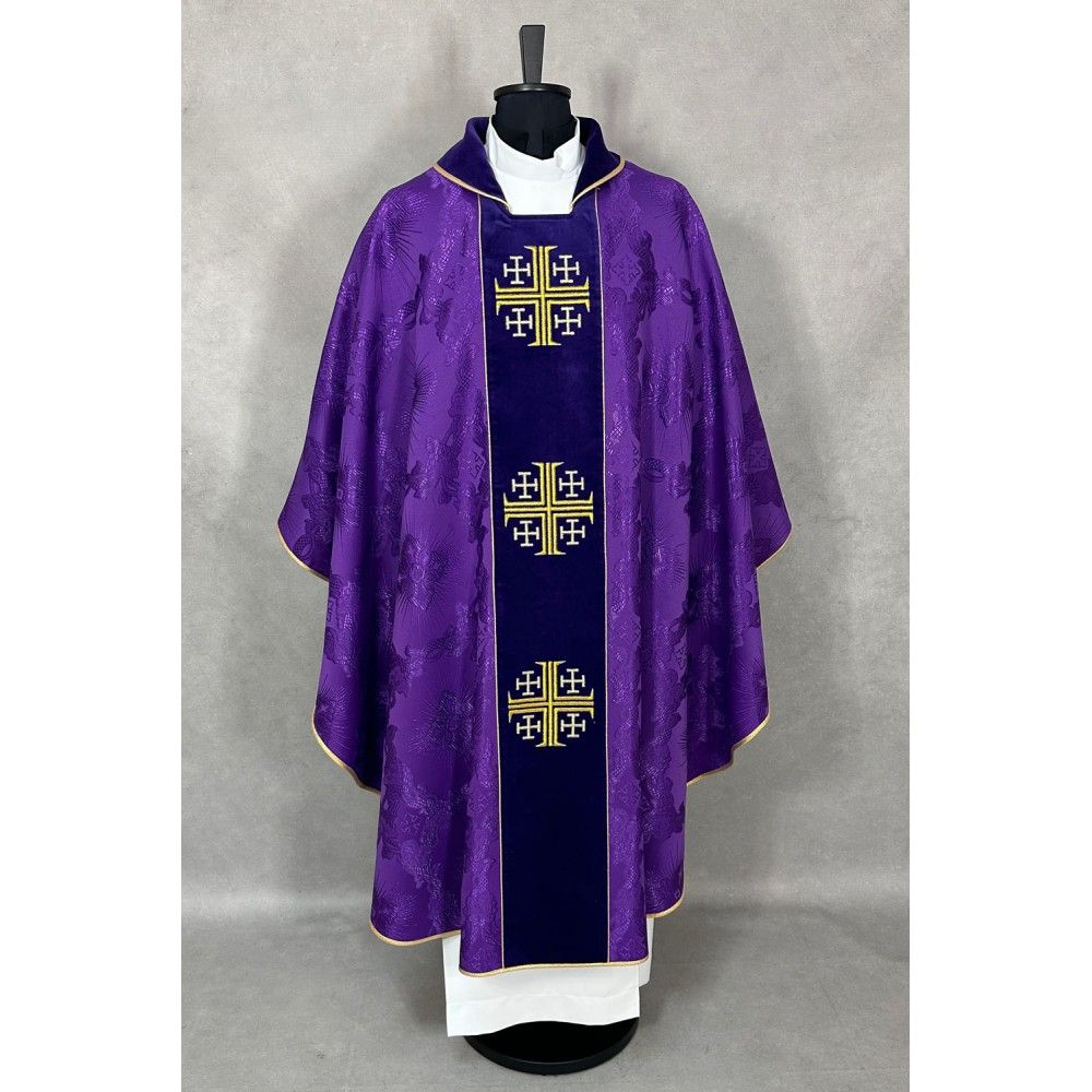 Ornat gotycki haftowany, fioletowy, pas aksamit (55K) - ORNATY NA WIELKI POST - zdjęcie 2 - Ornat gotycki haftowany, fioletowy, pas aksamit (55K)