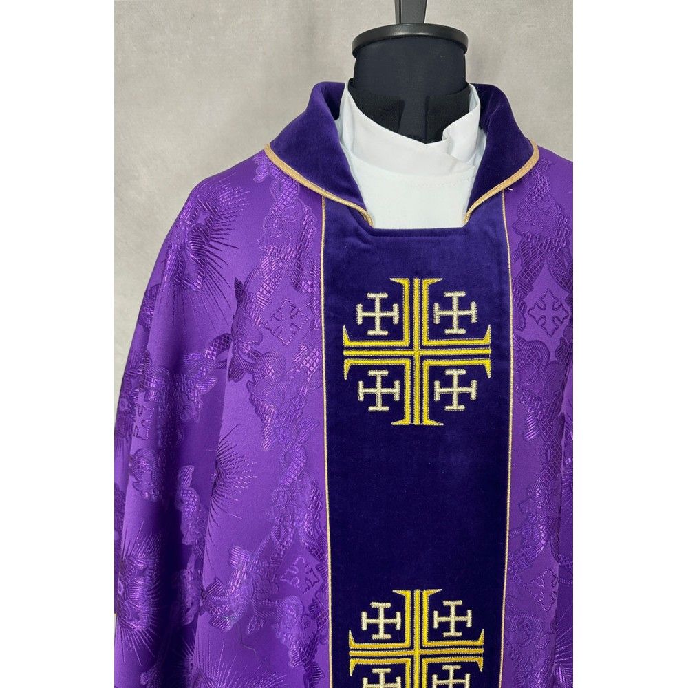 Ornat gotycki haftowany, fioletowy, pas aksamit (55K) - ORNATY NA WIELKI POST - zdjęcie 3 - Ornat gotycki haftowany, fioletowy, pas aksamit (55K)