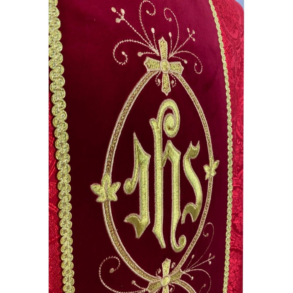 Ornat gotycki haftowany, czerwony, pas aksamit (58K) - Ornaty czerwone - zdjęcie 3 - Ornat gotycki haftowany, czerwony, pas aksamit (58K)