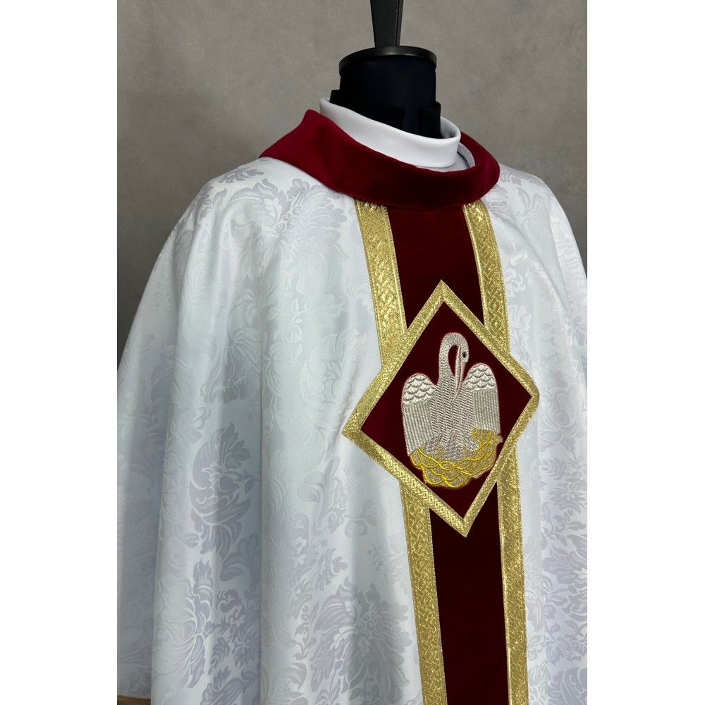 Ornat gotycki biały, aksamitny pas z haftem Pelikana (72K) - Ornaty białe/ ecru - zdjęcie 2 - Ornat gotycki biały, aksamitny pas z haftem Pelikana (72K)
