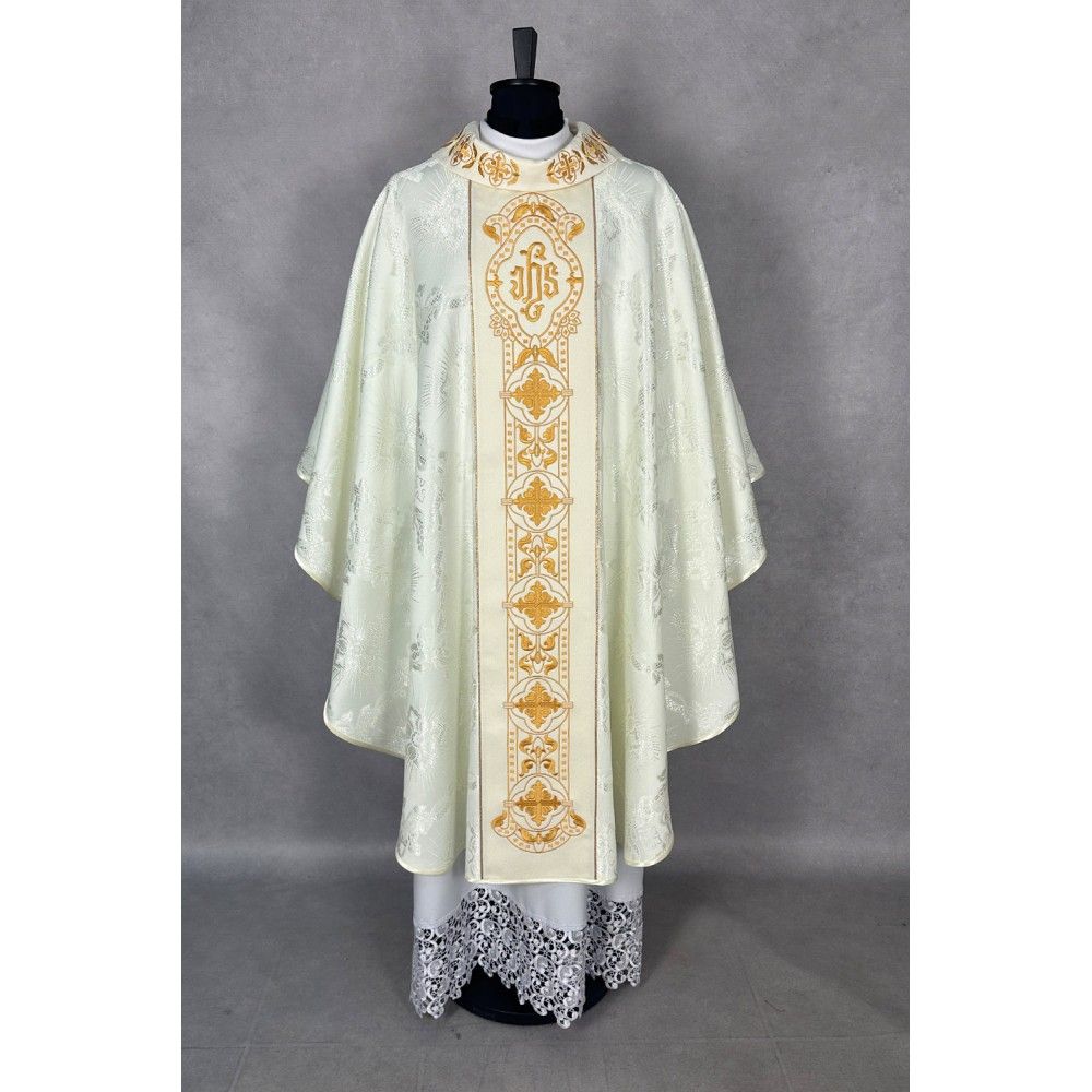 Ornat gotycki, haftowany IHS (82K) - Ornaty białe/ ecru - zdjęcie 4 - Ornat gotycki, haftowany IHS (82K)