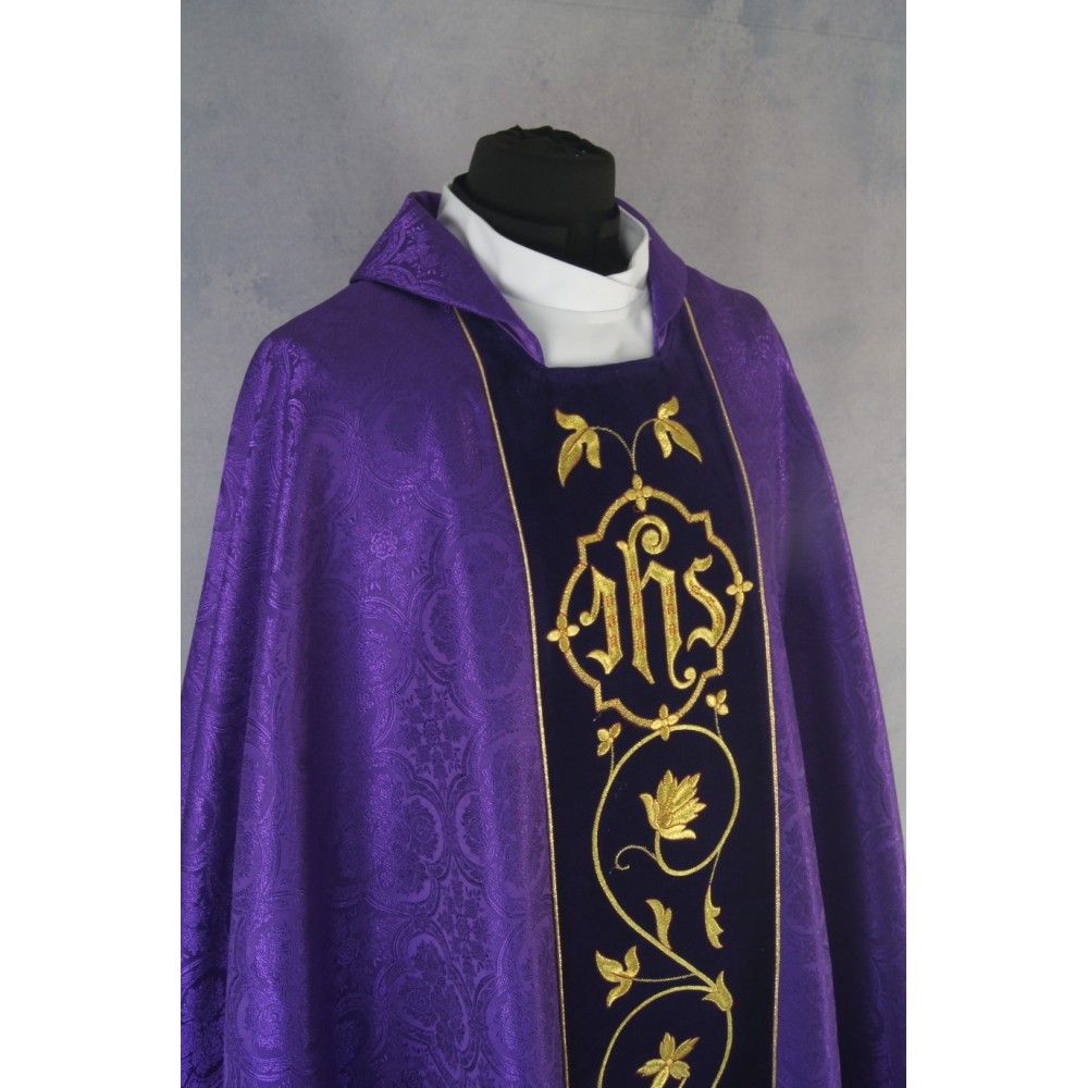 Ornat gotycki fioletowy haftowany - pas aksamit (85K) - Ornaty fioletowe - zdjęcie 2 - Ornat gotycki fioletowy haftowany - pas aksamit (85K)