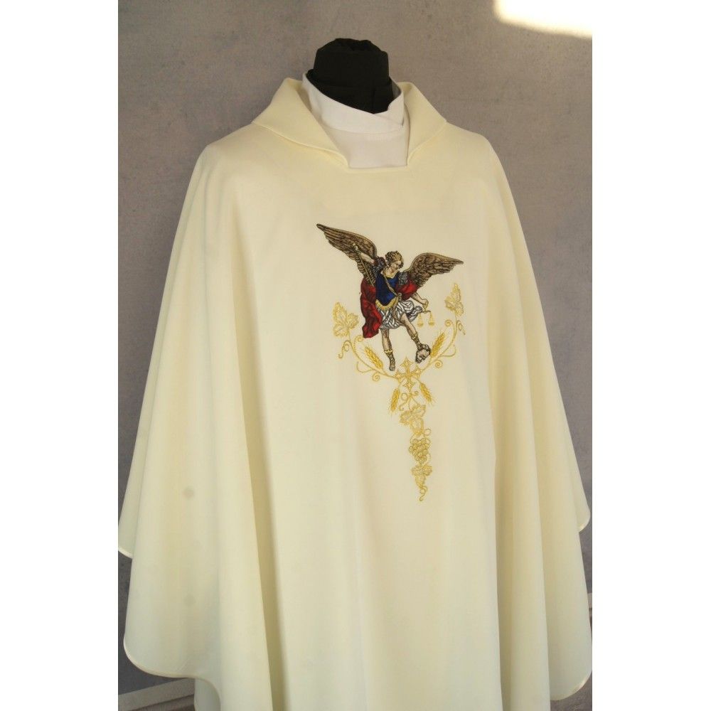 Ornat gotycki haftowany - Michał Archanioł (87K) - Ornaty z wizerunkiem świętych - zdjęcie 3 - Ornat gotycki haftowany - Michał Archanioł (87K)