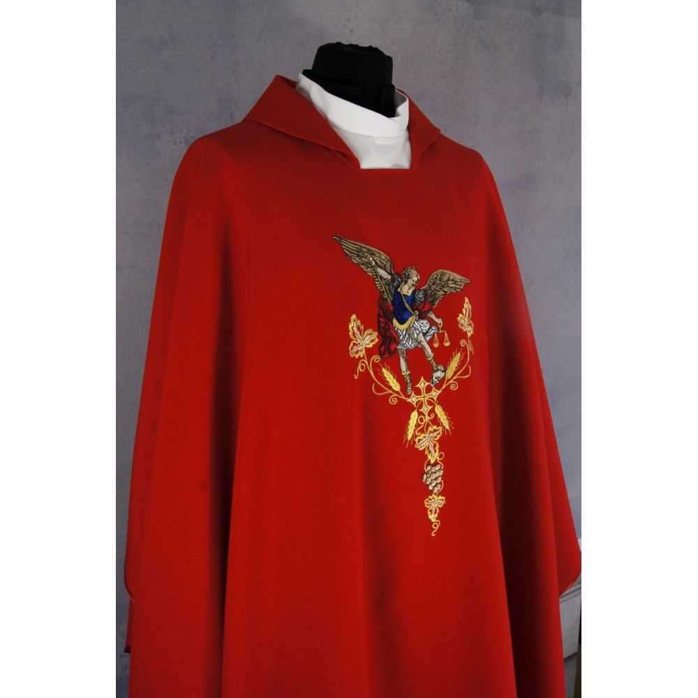 Ornat gotycki haftowany, czerwony - Michał Archanioł (91K) - Ornaty z wizerunkiem świętych - zdjęcie 2 - Ornat gotycki haftowany, czerwony - Michał Archanioł (91K)