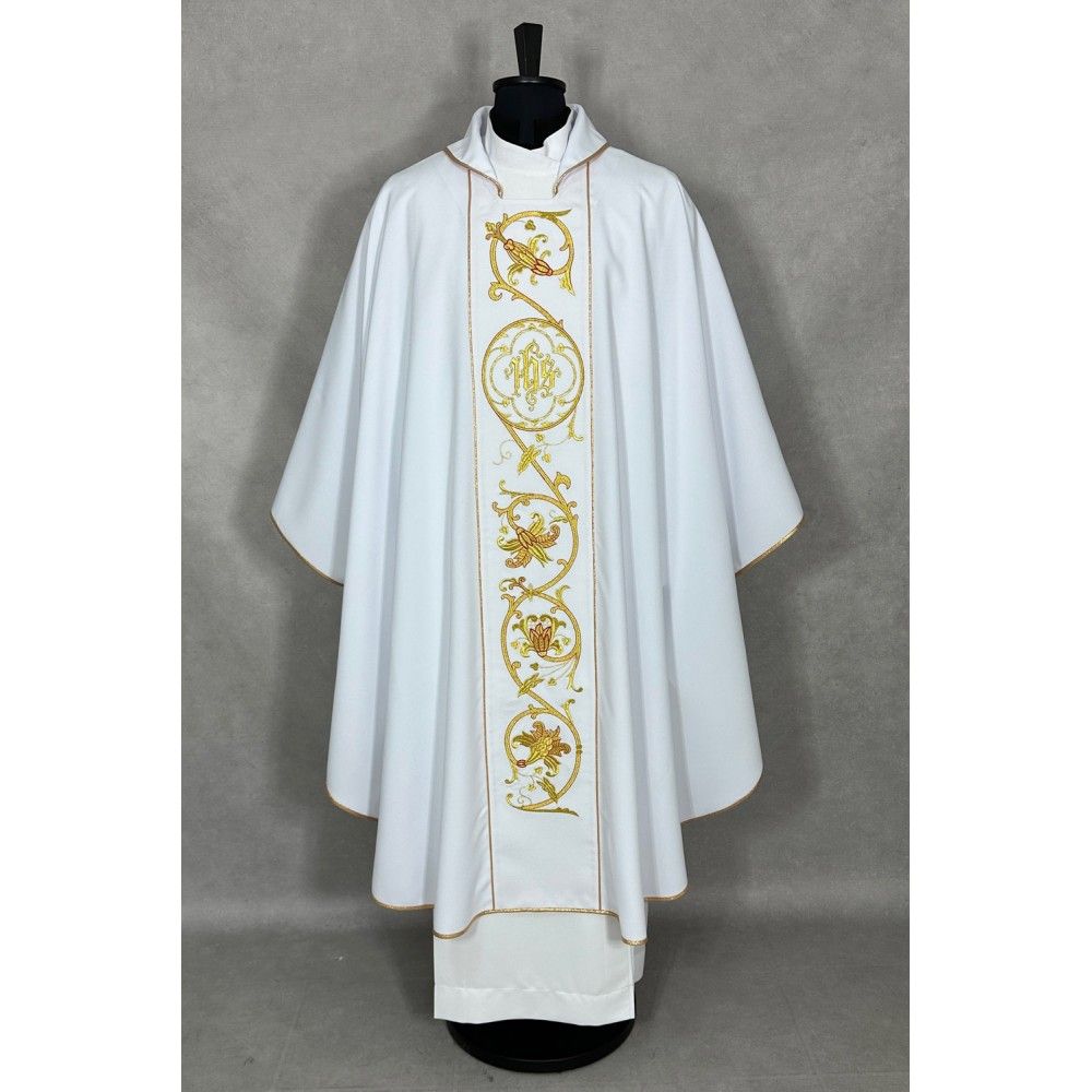 Ornat gotycki biały, haftowany, materiał strecz (175K) - Ornaty białe/ ecru - zdjęcie 2 - Ornat gotycki biały, haftowany, materiał strecz (175K)