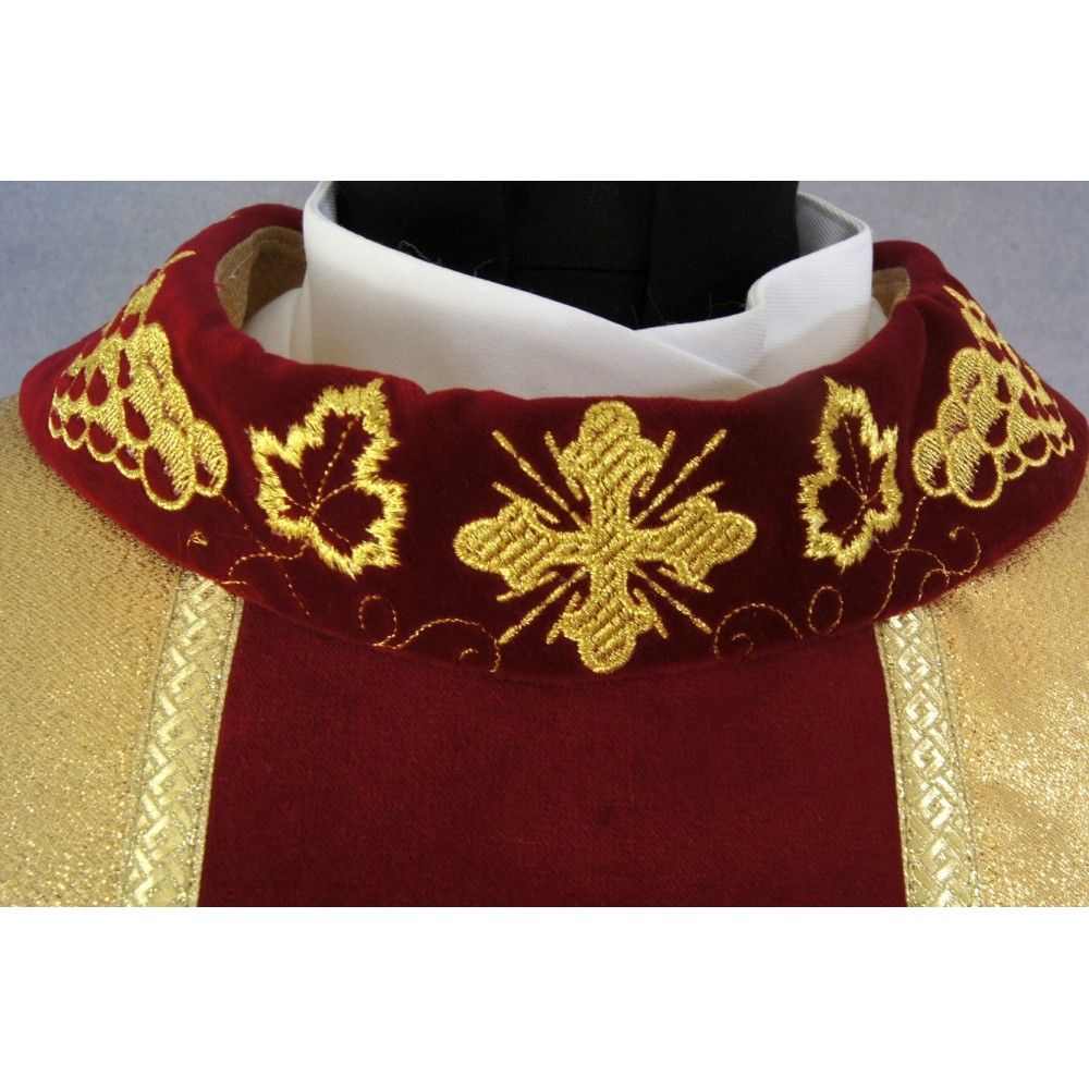 Ornat gotycki złoty, haftowany, pas aksamit (180K) - Ornaty złote/srebrne - zdjęcie 2 - Ornat gotycki złoty, haftowany, pas aksamit (180K)