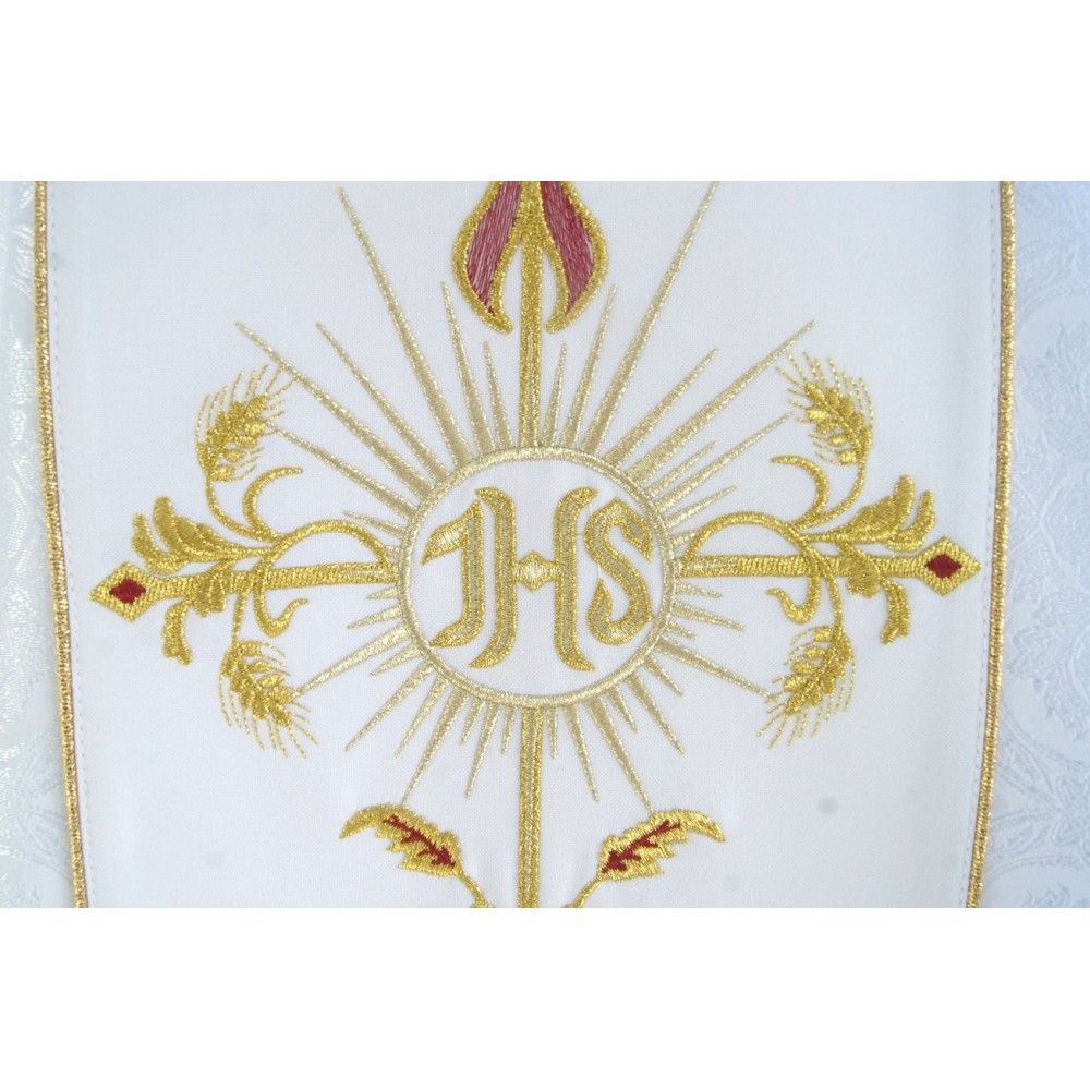 Ornat gotycki biały, tkanina żakardowa, pas haftowany (196K) - Ornaty białe/ ecru - zdjęcie 2 - Ornat gotycki biały, tkanina żakardowa, pas haftowany (196K)