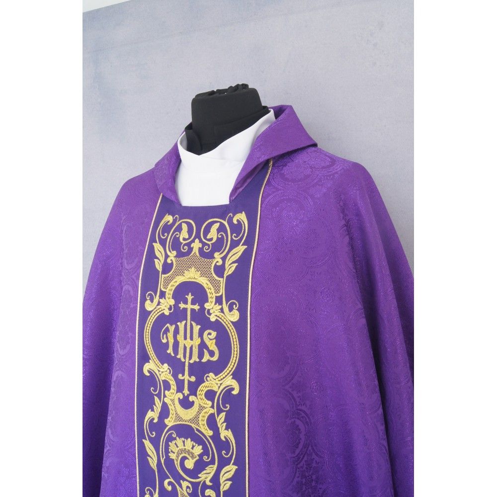 Ornat gotycki fioletowy, tkanina żakardowa, pas haftowany (202K) - ORNATY NA WIELKI POST - zdjęcie 2 - Ornat gotycki fioletowy, tkanina żakardowa, pas haftowany (202K)
