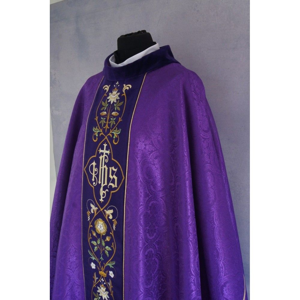 Ornat gotycki fioletowy, haftowany pas aksamit (210K) - ORNATY NA WIELKI POST - zdjęcie 2 - Ornat gotycki fioletowy, haftowany pas aksamit (210K)