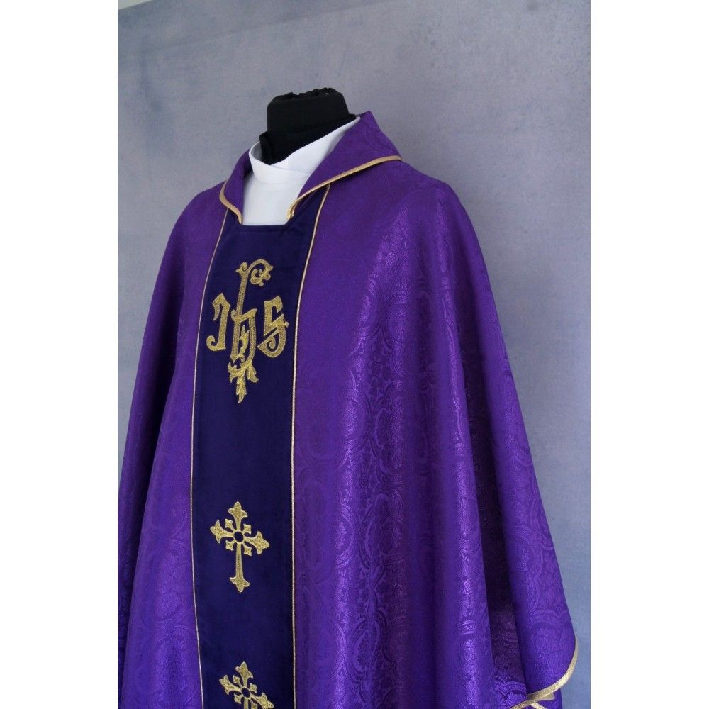 Ornat gotycki fioletowy, tkanina żakardowa, aksamitny pas haftowany (215K) - ORNATY NA WIELKI POST - zdjęcie 2 - Ornat gotycki fioletowy, tkanina żakardowa, aksamitny pas haftowany (215K)