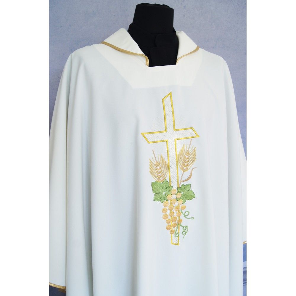 Ornat gotycki ecru, tkanina gładka, haftowany (219K) - Ornaty białe/ ecru - zdjęcie 2 - Ornat gotycki ecru, tkanina gładka, haftowany (219K)