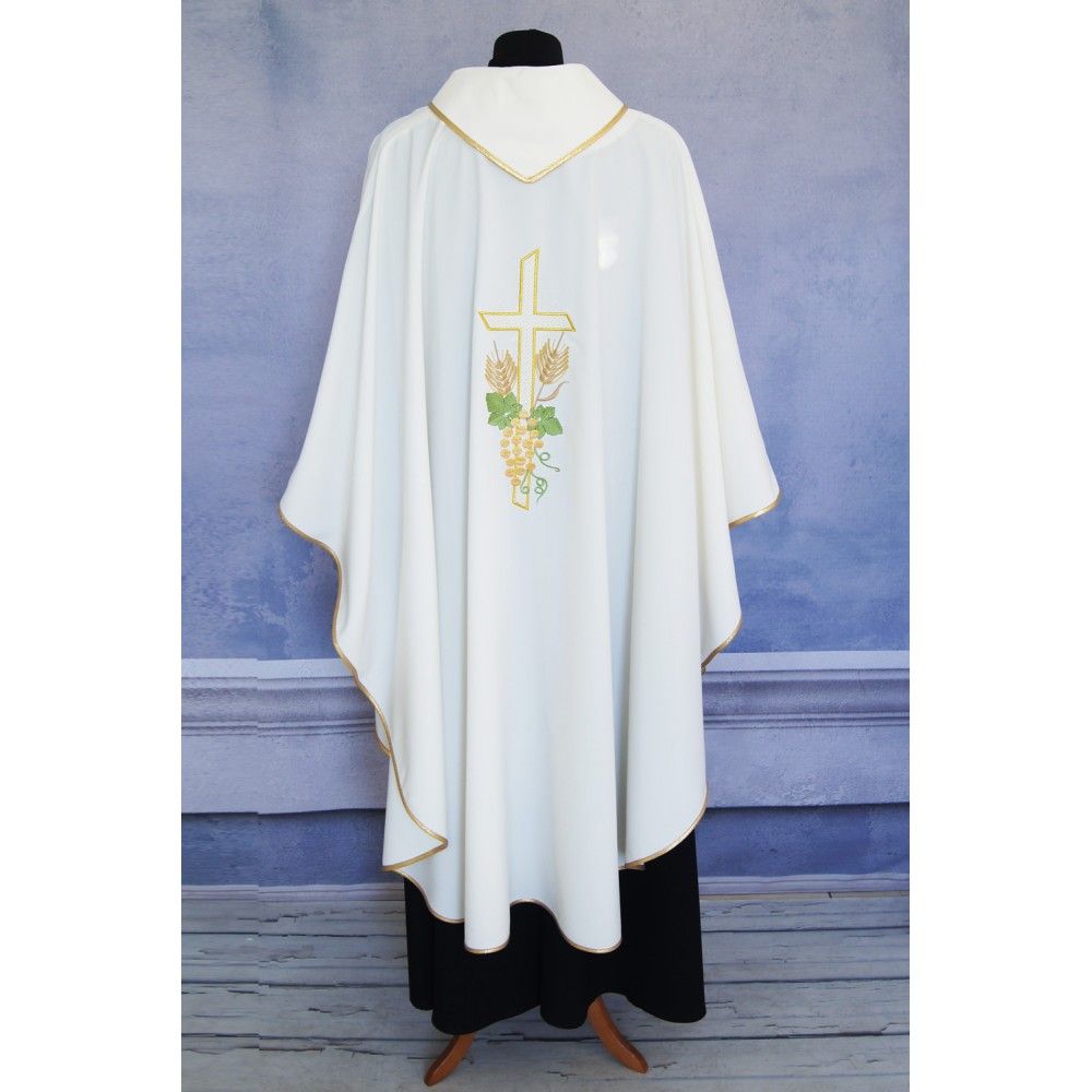 Ornat gotycki ecru, tkanina gładka, haftowany (219K) - Ornaty białe/ ecru - zdjęcie 3 - Ornat gotycki ecru, tkanina gładka, haftowany (219K)