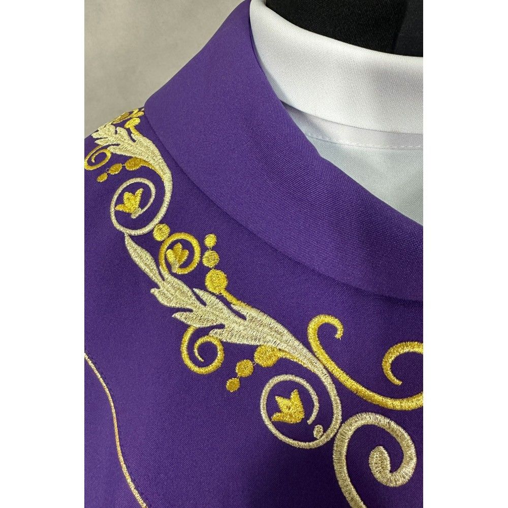 Ornat semi gotycki + stuła, kolor fioletowy, haftowane pasy (45K) - ORNATY NA WIELKI POST - zdjęcie 2 - Ornat semi gotycki + stuła, kolor fioletowy, haftowane pasy (45K)