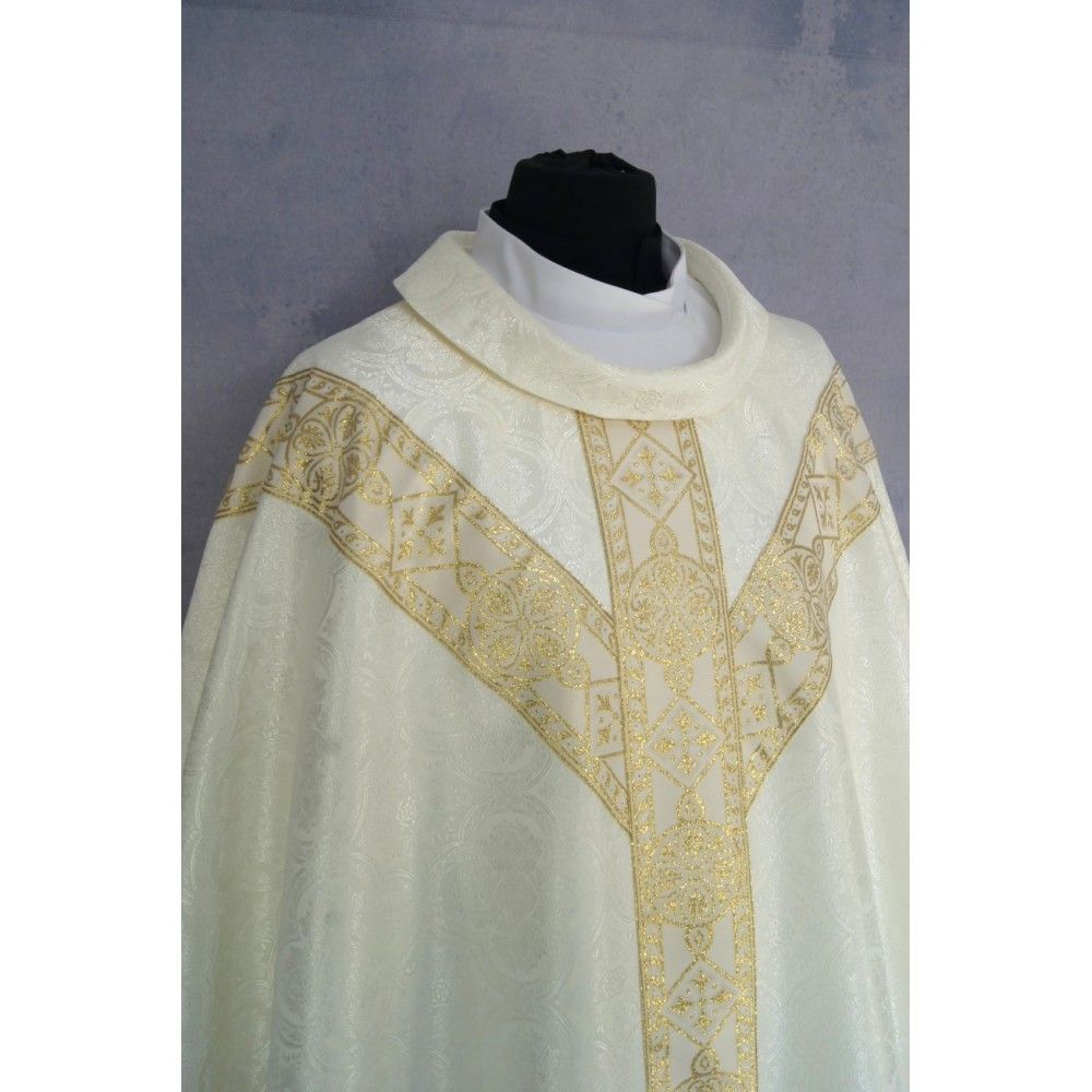 Ornat semi gotycki, ecru, tkanina żakard, pasy tkane (57K) - Ornaty Semi Gotyckie - zdjęcie 2 - Ornat semi gotycki, ecru, tkanina żakard, pasy tkane (57K)