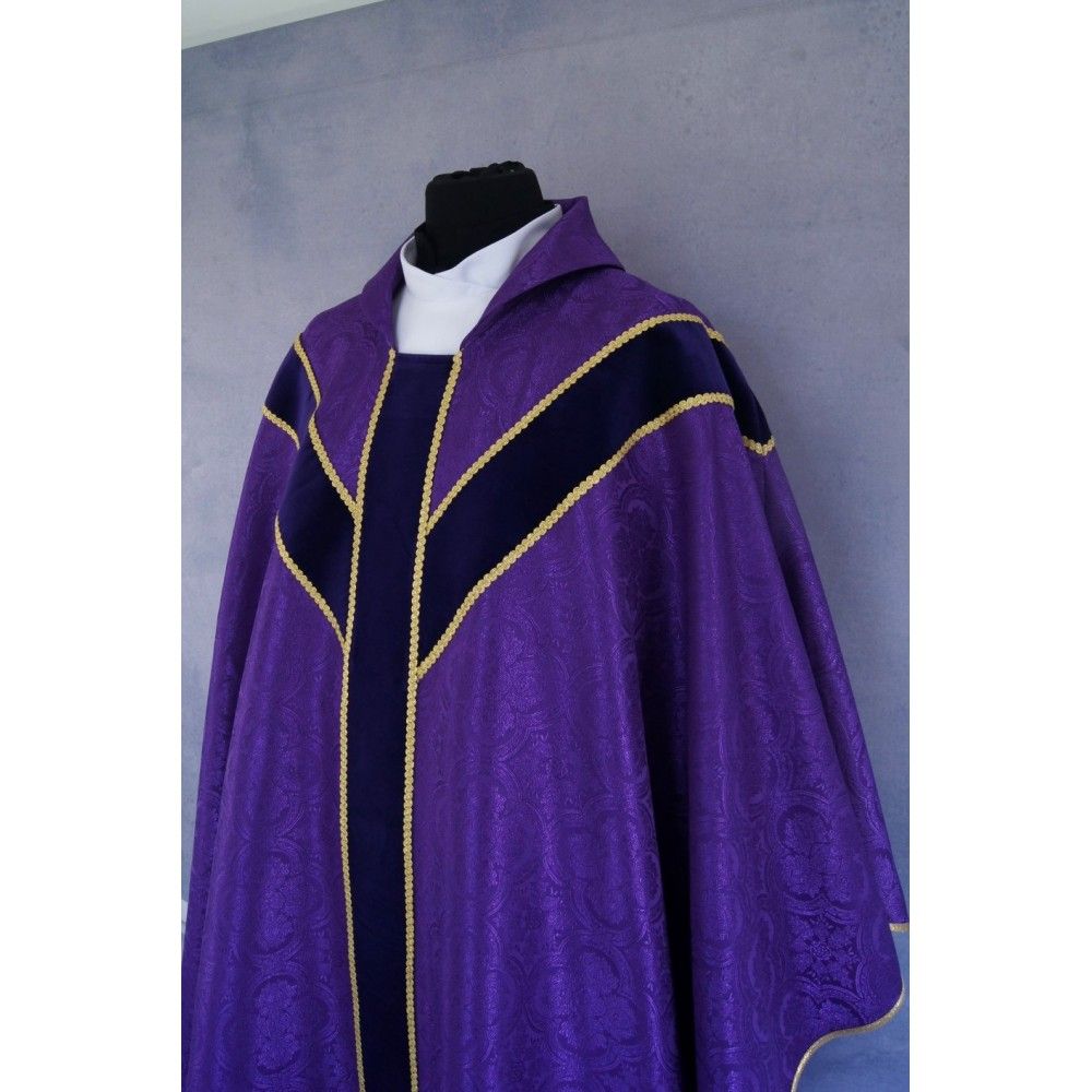 Ornat semi gotycki + stuła, kolor fioletowy, aksamitny pas (62K) - ORNATY NA WIELKI POST - zdjęcie 2 - Ornat semi gotycki + stuła, kolor fioletowy, aksamitny pas (62K)