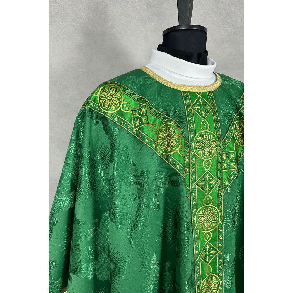 Ornat semi gotycki, zielony, tkanina żakard, pasy tkane (80K) - Ornaty Semi Gotyckie - zdjęcie 2 - Ornat semi gotycki, zielony, tkanina żakard, pasy tkane (80K)