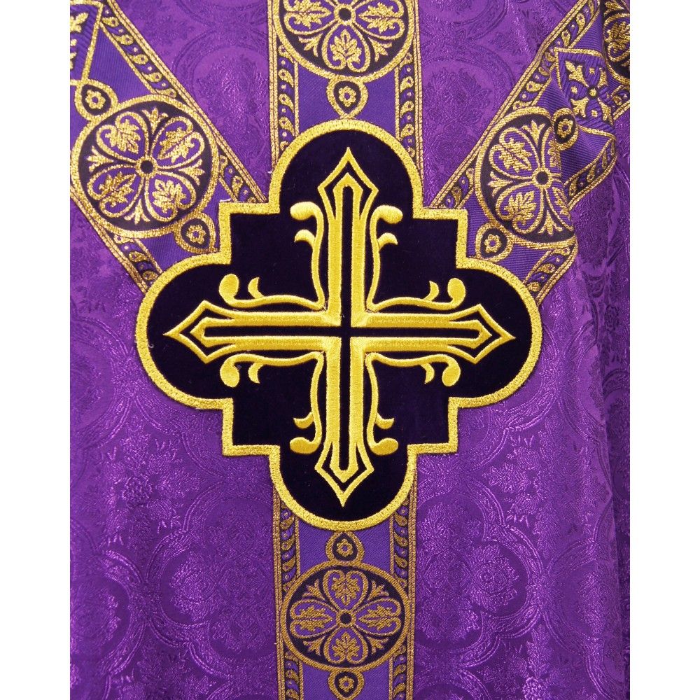 Ornat semi gotycki, fioletowy, tkanina żakard, pasy tkane (99K) - ORNATY NA WIELKI POST - zdjęcie 2 - Ornat semi gotycki, fioletowy, tkanina żakard, pasy tkane (99K)