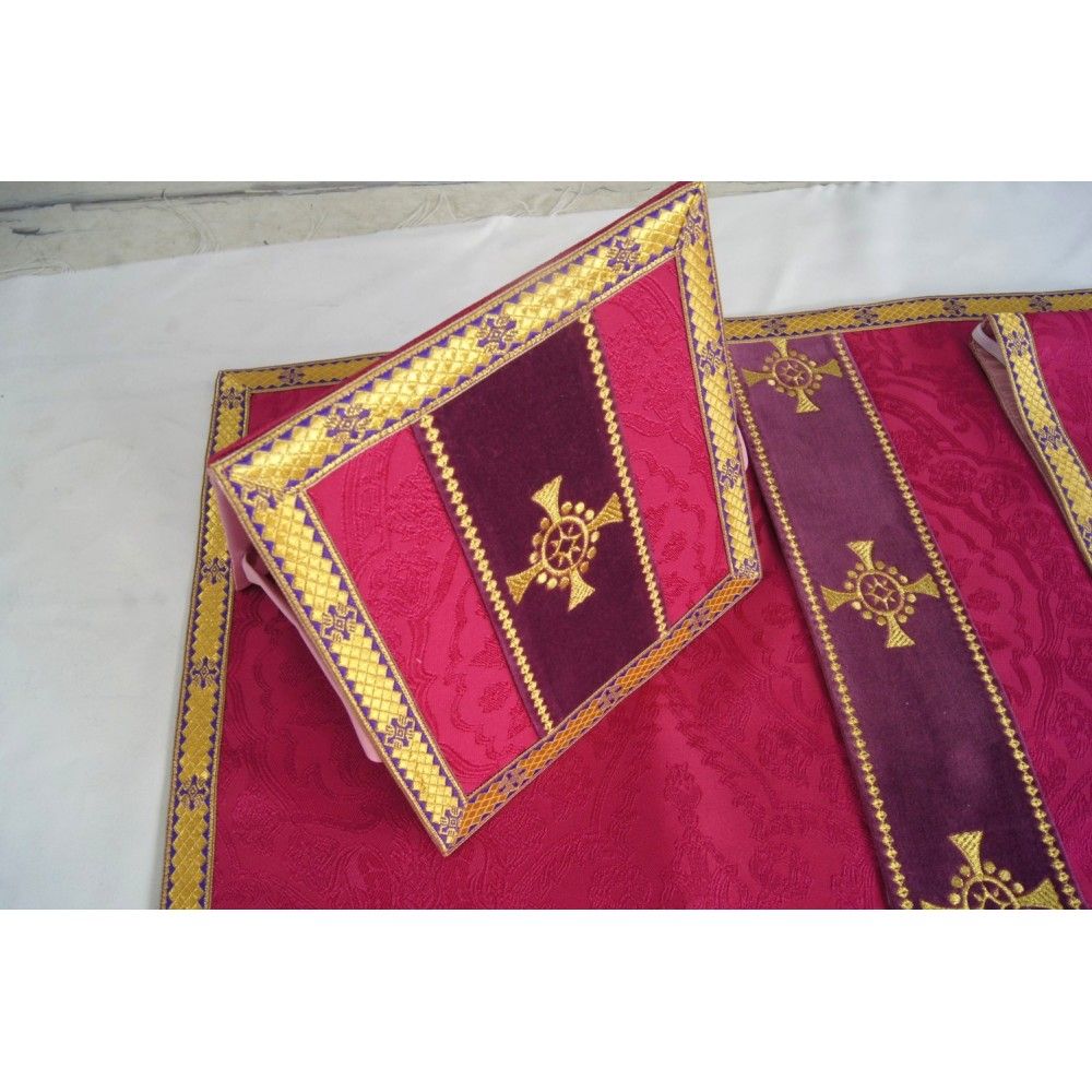Ornat semi gotycki różowy + akcesoria, tkanina żakard, pasy aksamit (109K) - ORNATY NA WIELKI POST - zdjęcie 2 - Ornat semi gotycki różowy + akcesoria, tkanina żakard, pasy aksamit (109K)
