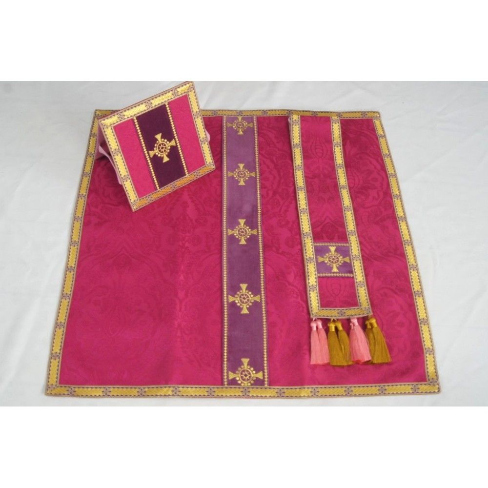 Ornat semi gotycki różowy + akcesoria, tkanina żakard, pasy aksamit (109K) - ORNATY NA WIELKI POST - zdjęcie 3 - Ornat semi gotycki różowy + akcesoria, tkanina żakard, pasy aksamit (109K)