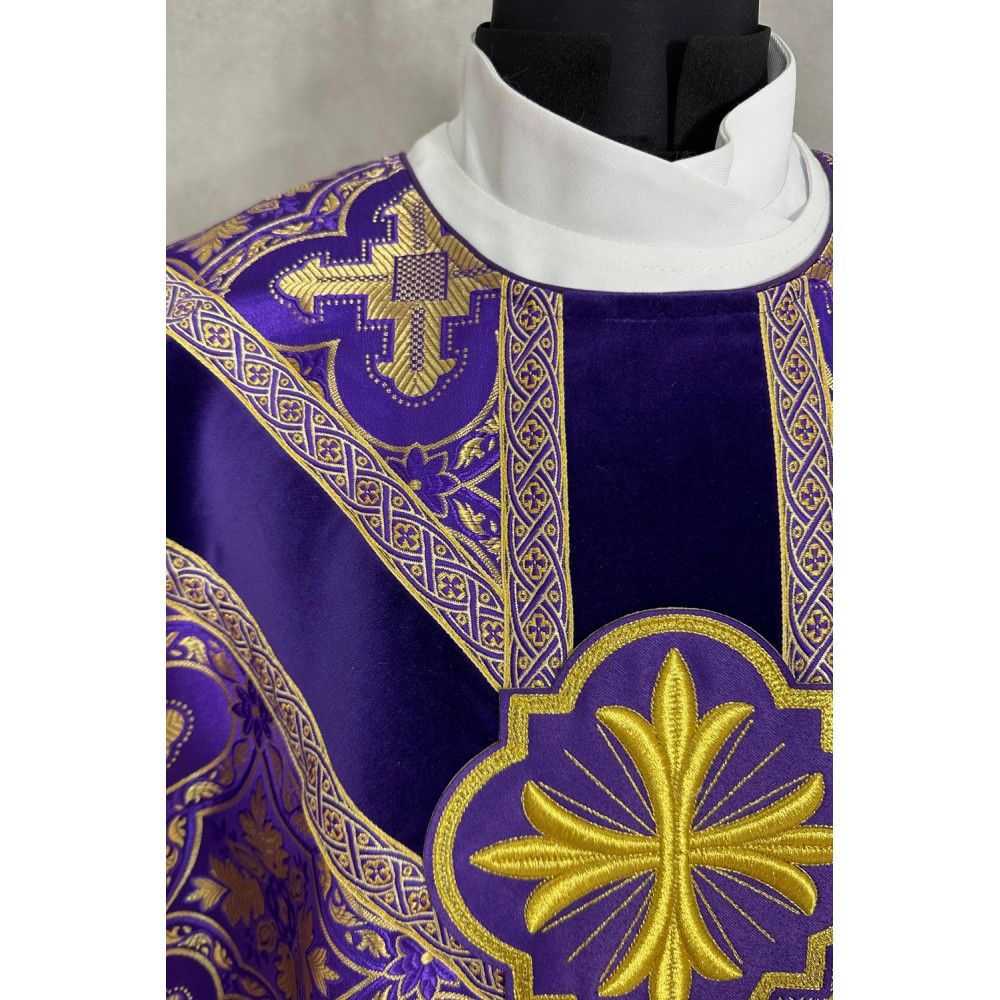 Ornat semi gotycki fioletowy, tkanina żakard (112K) - ORNATY NA WIELKI POST - zdjęcie 3 - Ornat semi gotycki fioletowy, tkanina żakard (112K)