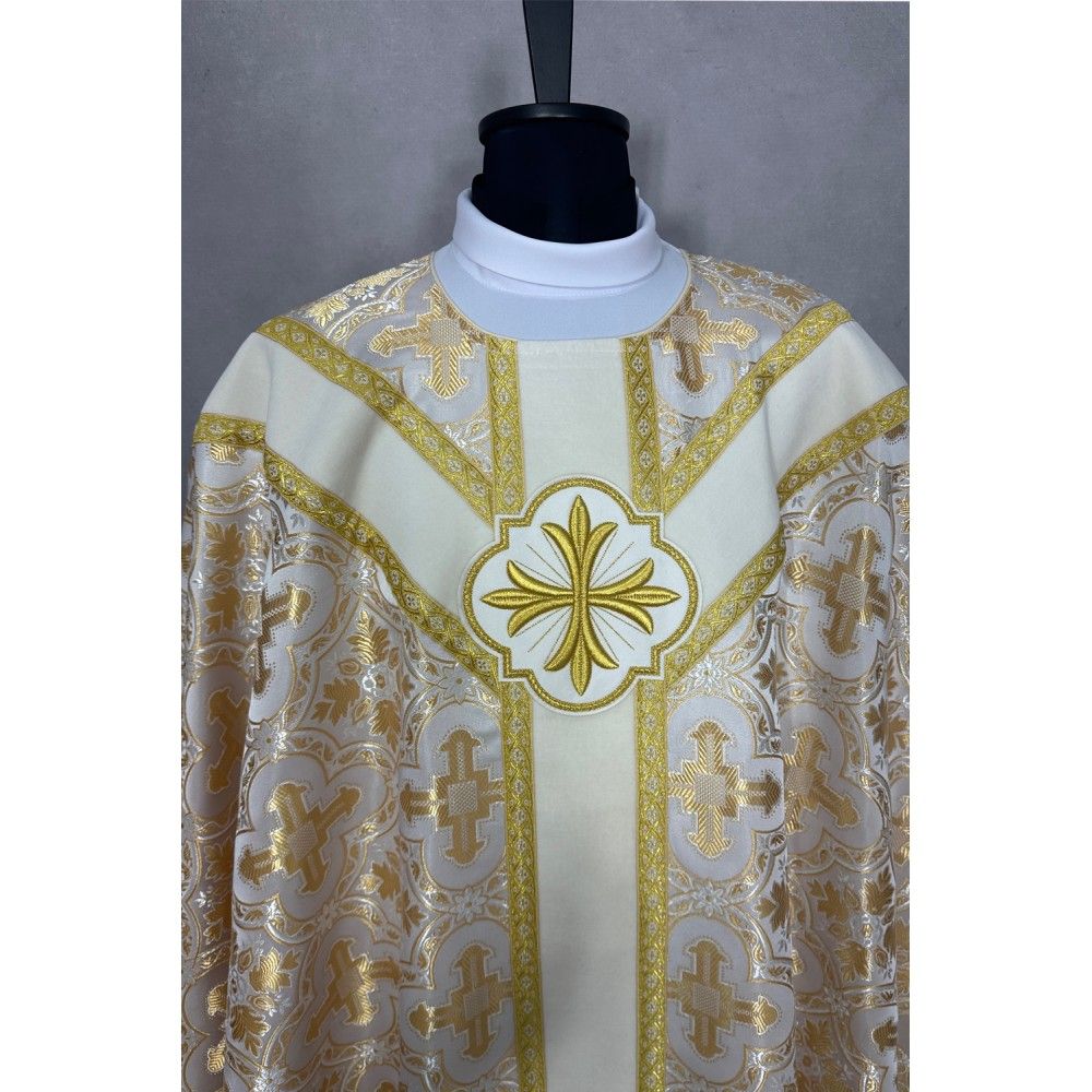 Ornat semi gotycki ecru + złote rozety, tkanina żakard (114K) - Ornaty Semi Gotyckie - zdjęcie 2 - Ornat semi gotycki ecru + złote rozety, tkanina żakard (114K)