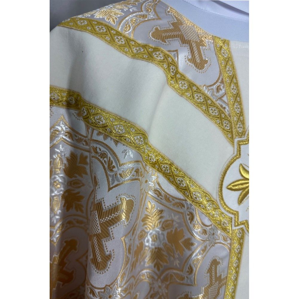 Ornat semi gotycki ecru + złote rozety, tkanina żakard (114K) - Ornaty Semi Gotyckie - zdjęcie 3 - Ornat semi gotycki ecru + złote rozety, tkanina żakard (114K)