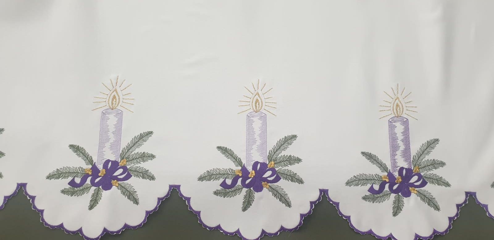 Obrus ołtarzowy haftowany wzór adwentowy (235) - OBRUSY OŁTARZOWE - Nowość