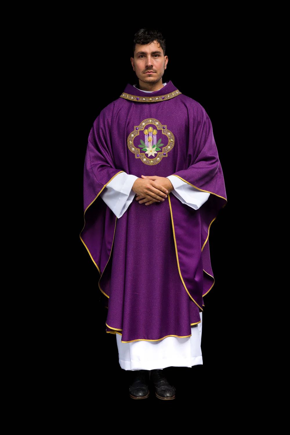 Ornat Adwentowy haftowany- błyszcząca tkanina (3) - Szaty liturgiczne - zdjęcie 3 - Ornat Adwentowy haftowany- błyszcząca tkanina (3)