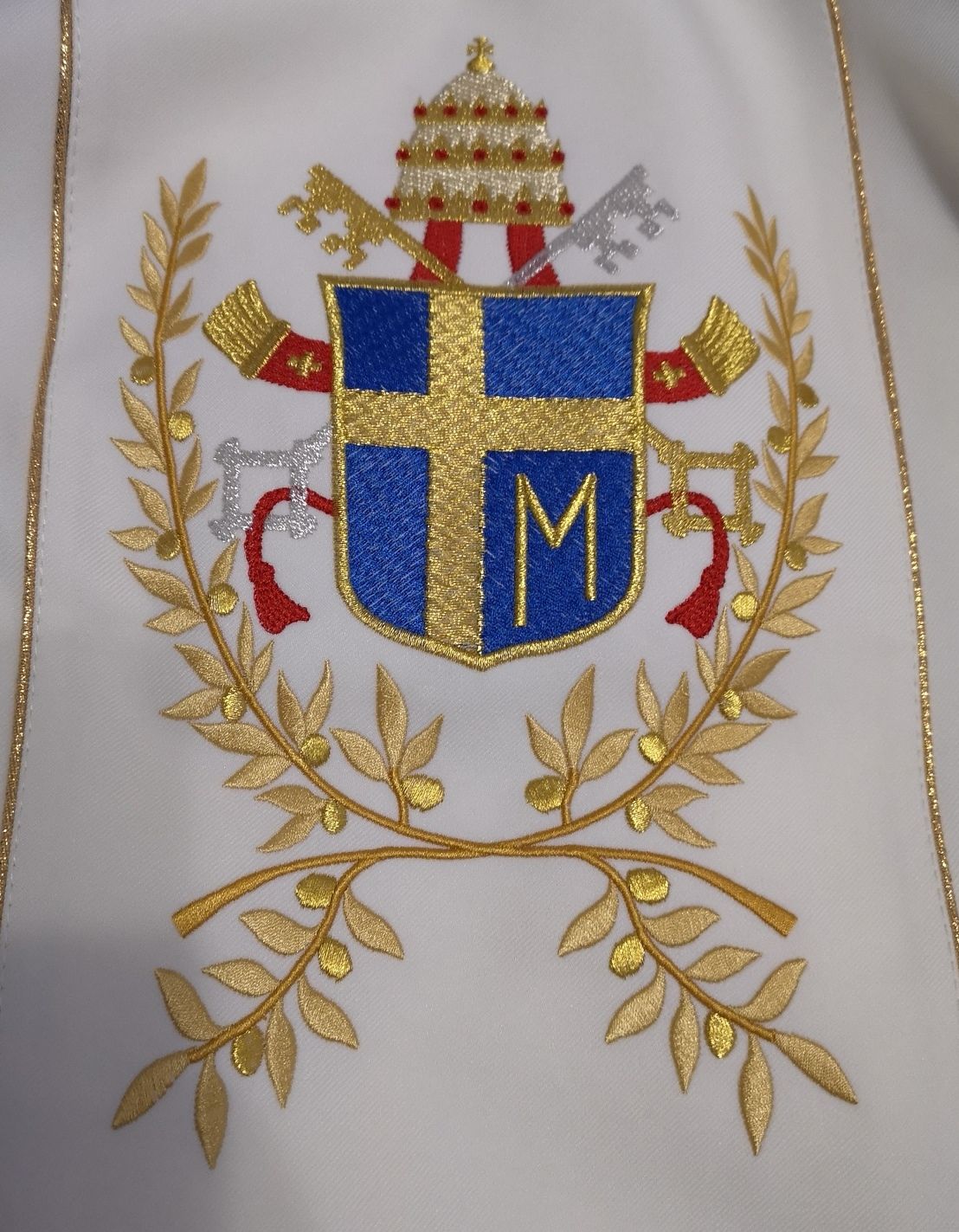 Ornat Jan Paweł II - cała postać - Ornaty z wizerunkiem świętych - zdjęcie 3 - Ornat Jan Paweł II - cała postać