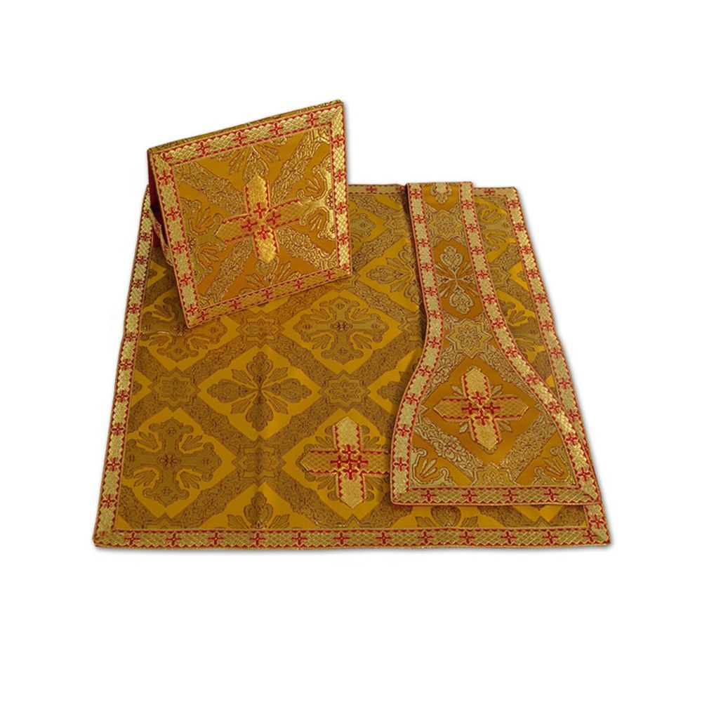 Ornat rzymski haftowany - Chrystus na krzyżu (22) - Ornaty z Jezusem - zdjęcie 4 - Ornat rzymski haftowany - Chrystus na krzyżu (22)