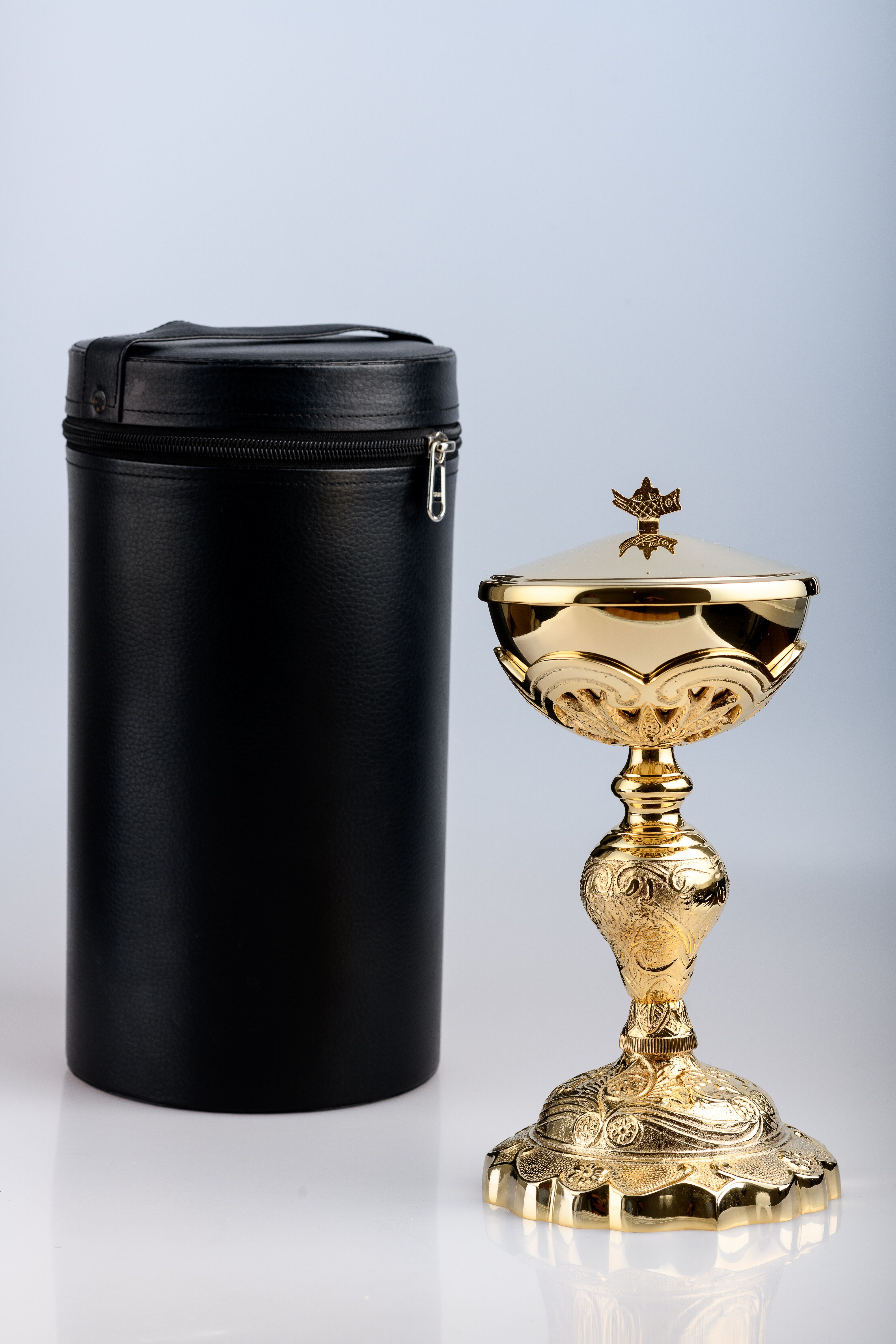 Puszka na komunikanty + futerał, mosiężna , pozłacana - 27 cm (62) - PUSZKI MSZALNE - Nowość