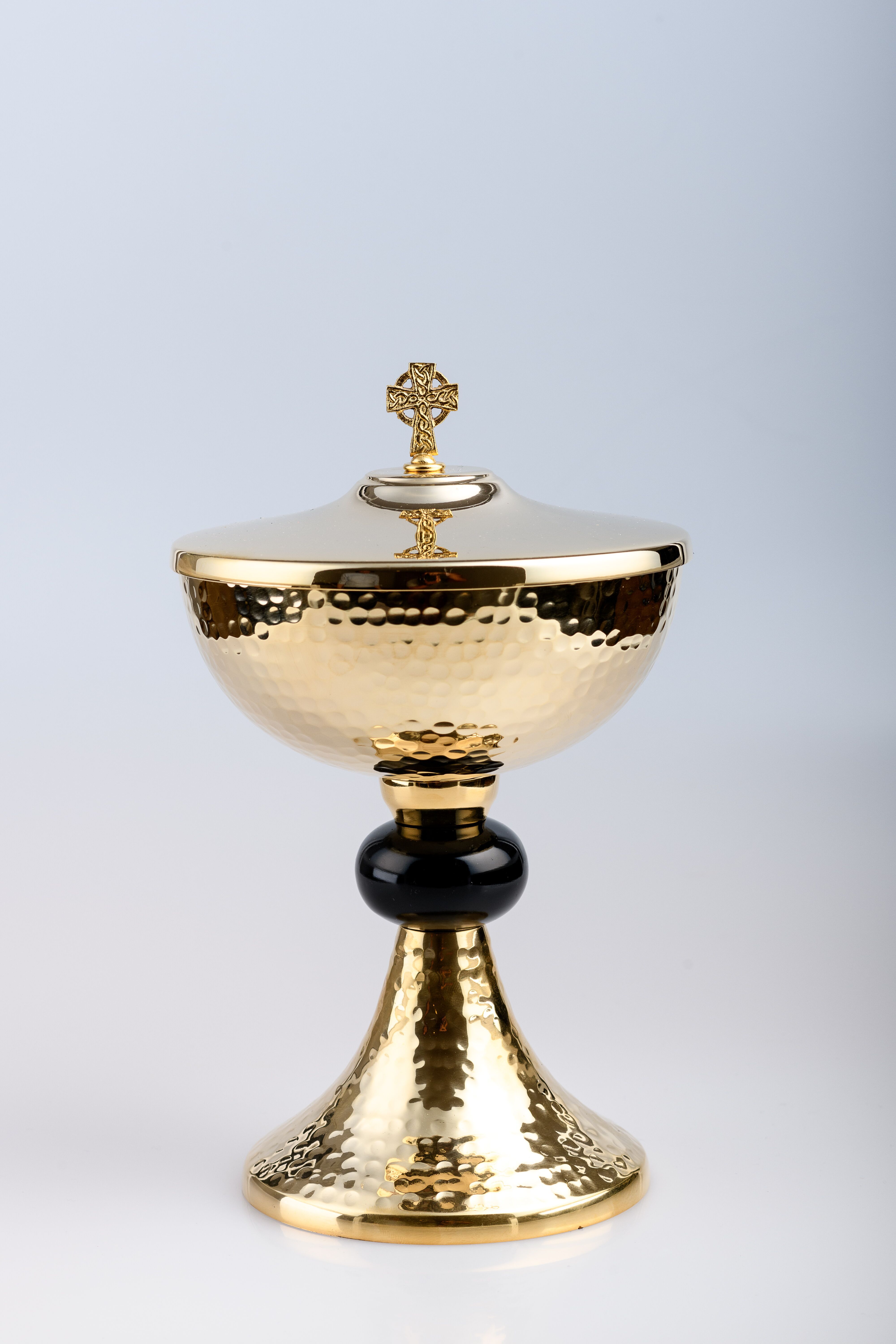 Puszka na komunikanty, mosiężna , pozłacana - 24 cm (61) - PUSZKI MSZALNE - Nowość