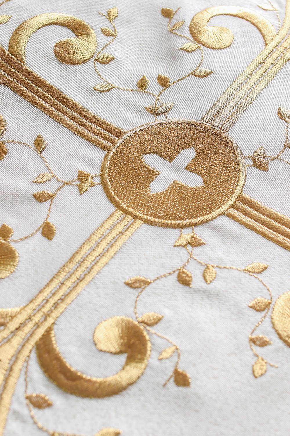 Welon liturgiczny Krzyż - ecru satyna (34) - WELONY - zdjęcie 2 - Welon liturgiczny Krzyż - ecru satyna (34)