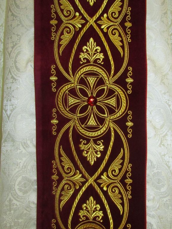 Ornat haftowany żakardowy, adamaszek - ornament (5) - Ornaty białe/ ecru - zdjęcie 2 - Ornat haftowany żakardowy, adamaszek - ornament (5)