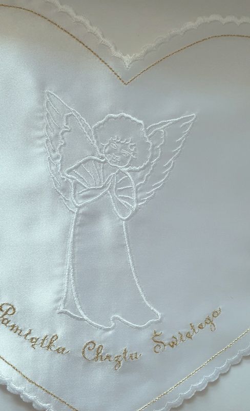Szatka do chrztu biała- Anioł - serce - Szatki haftowane do chrztu - zdjęcie 2 - Szatka do chrztu biała- Anioł - serce