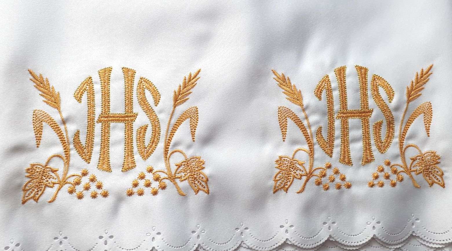 Obrus ołtarzowy haftowany (52) - OBRUSY OŁTARZOWE - zdjęcie 2 - Obrus ołtarzowy haftowany (52)