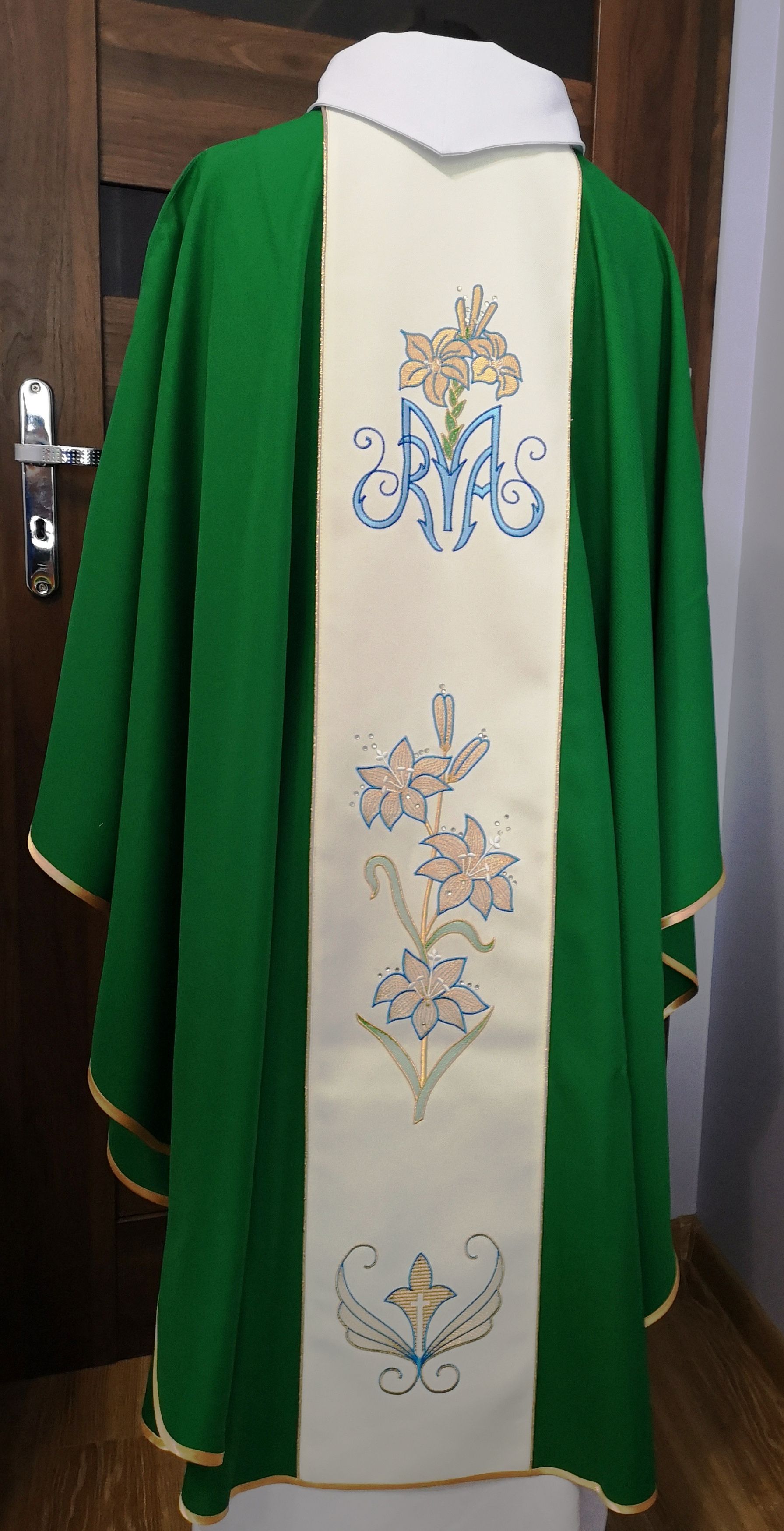 Ornat zielony Matka Boża Licheńska - Ornaty Maryjne - zdjęcie 4 - Ornat zielony Matka Boża Licheńska