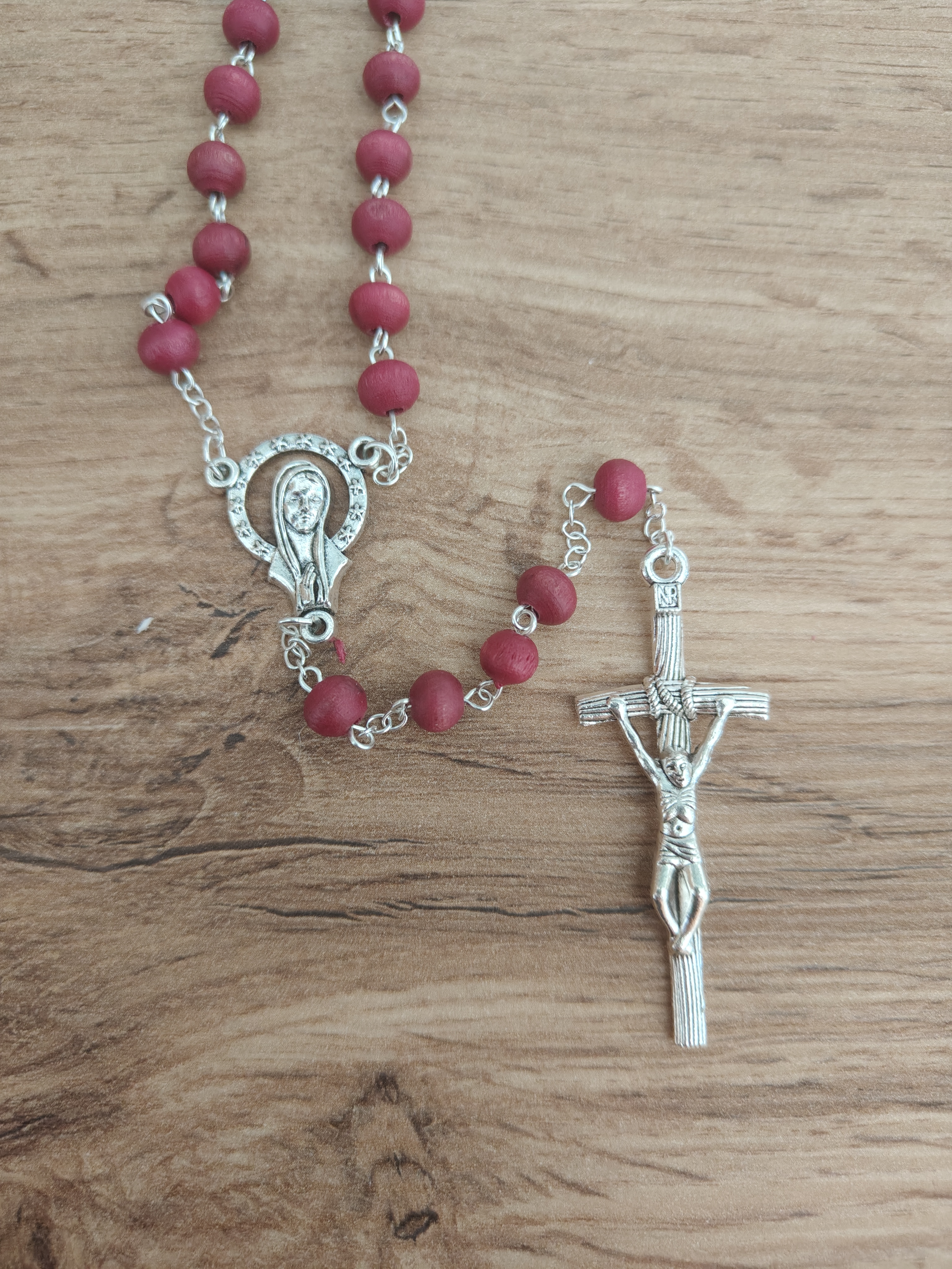 Różaniec pachnący - z koralików o zapachu drzewa różanego. - RÓŻAŃCE, KORONKI, TAJEMNICE RÓŻAŃCOWE - zdjęcie 4