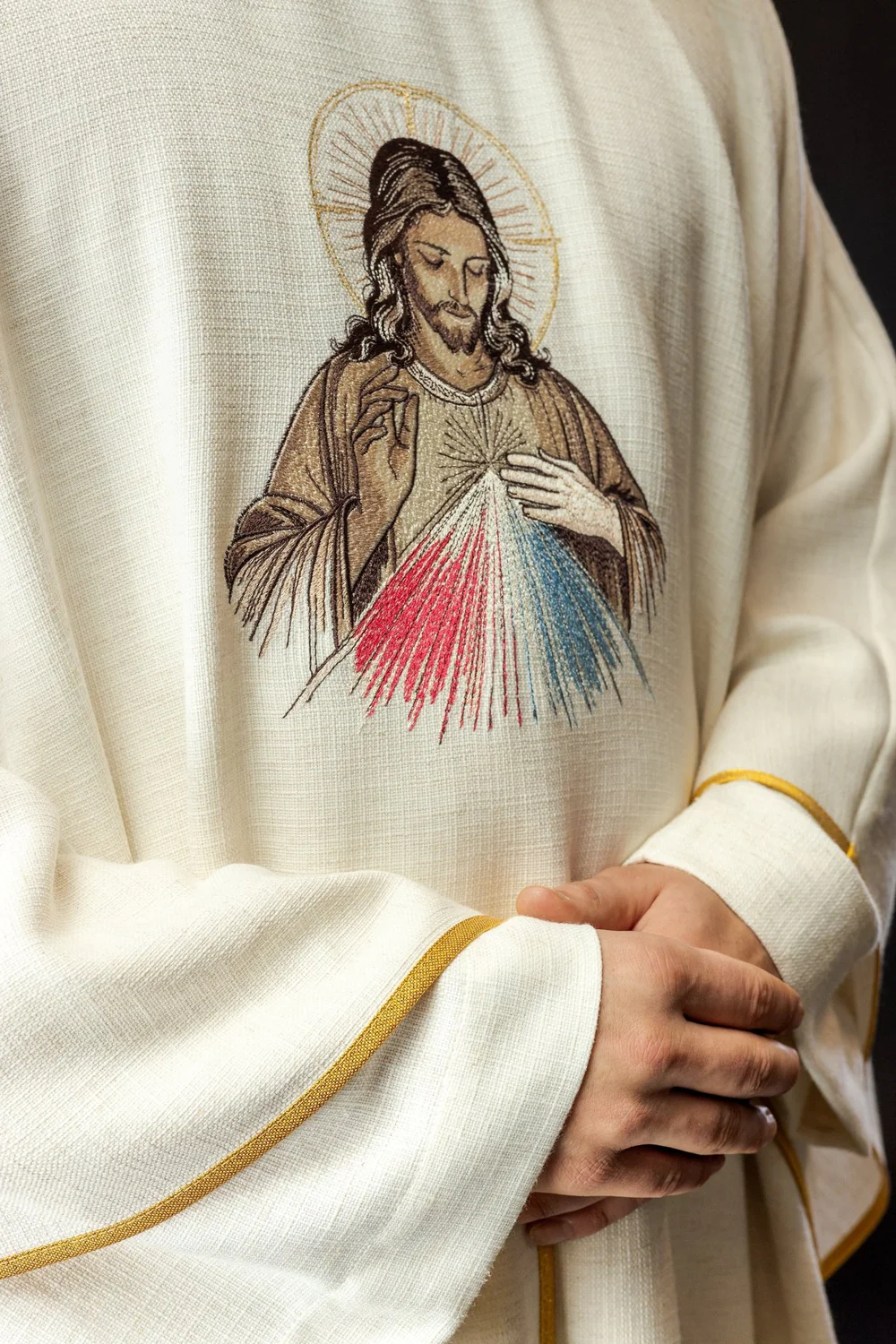 Ornat z wizerunkiem Jezusa Miłosiernego- ecru - Ornaty z Jezusem - zdjęcie 5