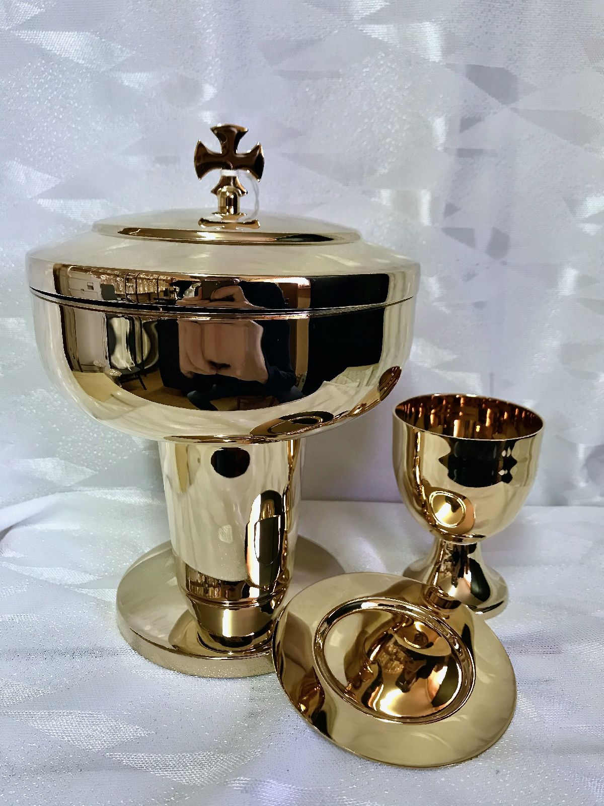 Puszka pod dwiema postaciami - koncelebra, mosiężna, pozłacana 19 cm - PUSZKI MSZALNE